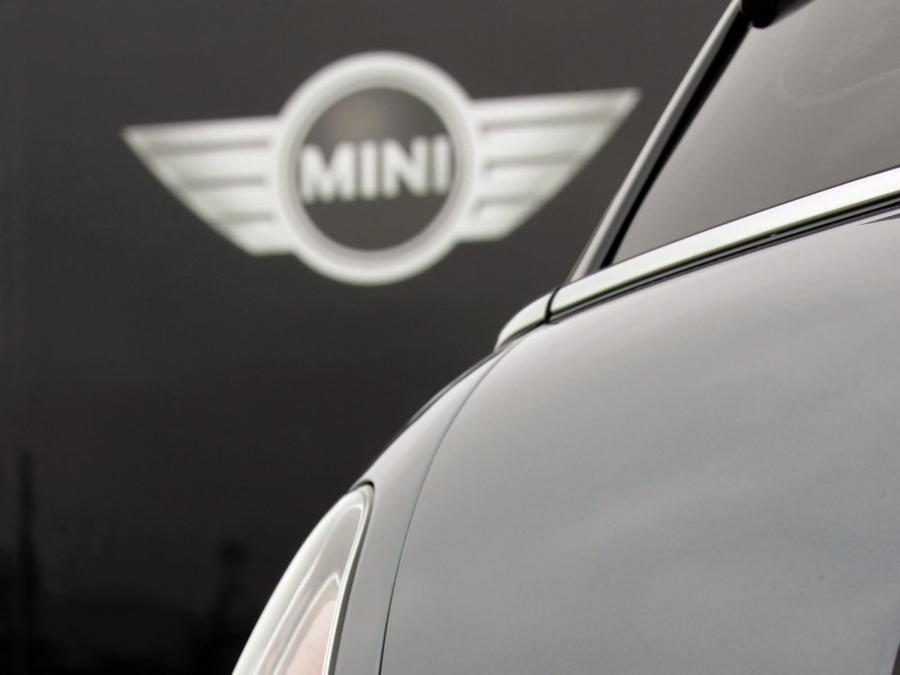 Mini Cooper S with JCW GP Tuning Kit 2005 года  (фото 7 из 25)